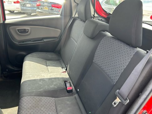Used 2016 Toyota Yaris LE image 15