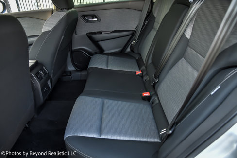 Used 2023 Nissan Rogue SV image 27