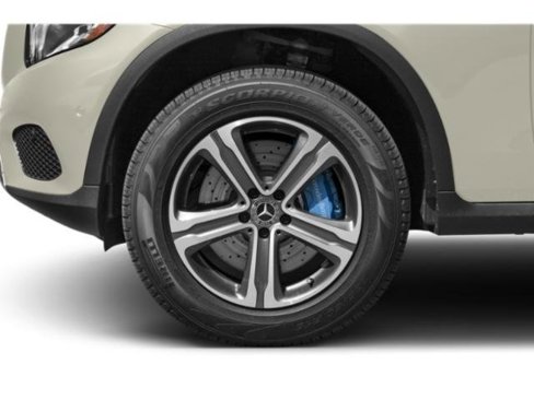 Used 2019 Mercedes-Benz GLC 350e 4MATIC image 11