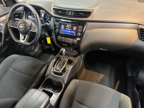 Used 2022 Nissan Rogue Sport S image 38