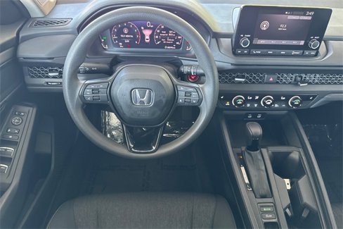 Certified 2023 Honda Accord EX image 17