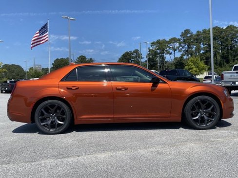 Used 2021 Chrysler 300 Touring w/ Sport Appearance Package image 3