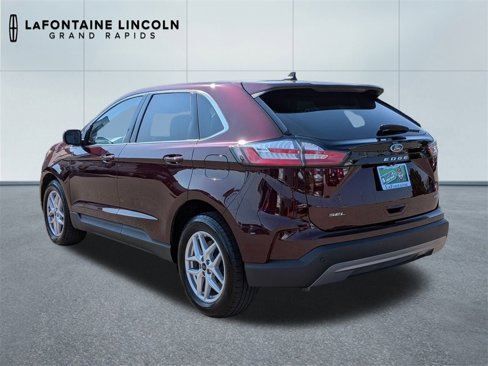 Used 2023 Ford Edge SEL w/ Convenience Package image 3