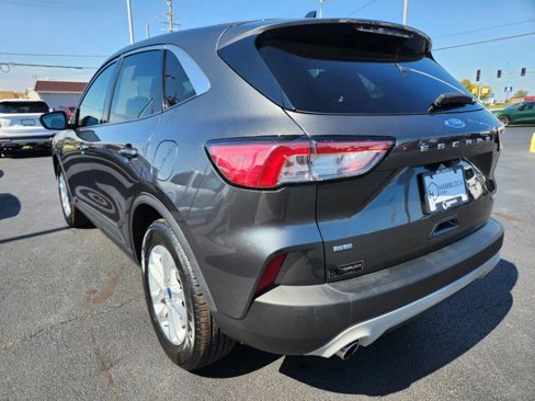 Used 2020 Ford Escape SE image 37