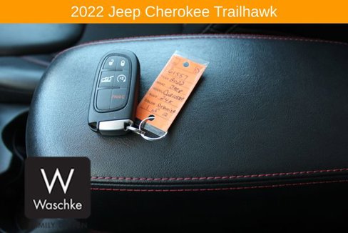 Used 2022 Jeep Cherokee Trailhawk w/ Comfort/Convenience Group image 34