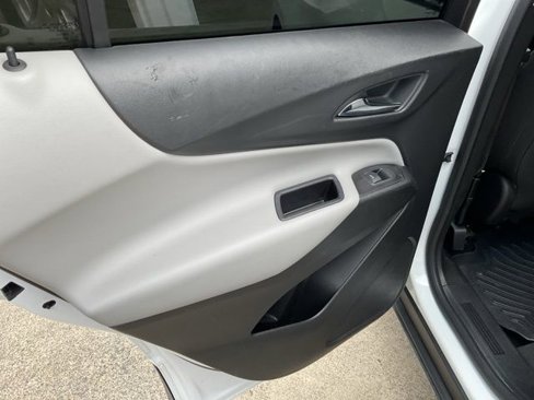 Used 2020 Chevrolet Equinox LT image 23