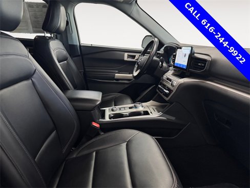 Used 2023 Ford Explorer XLT w/ Equipment Group 202A image 21