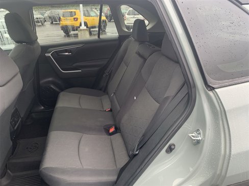 Used 2021 Toyota RAV4 XLE image 23