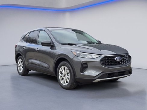 New 2025 Ford Escape Active w/ Cold Weather Package image 1
