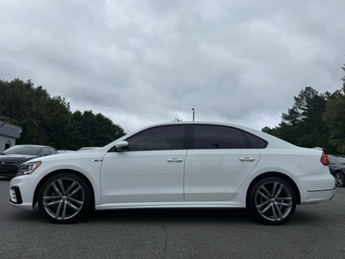 Used 2018 Volkswagen Passat 2.0T R-Line image 2