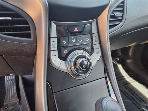 Used 2013 Hyundai Elantra image 14