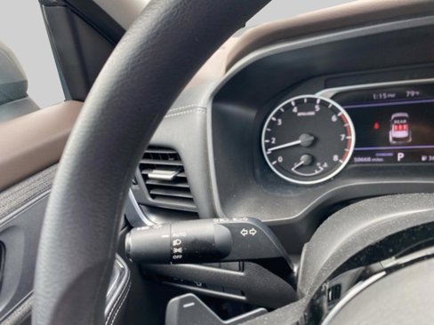 Used 2023 Nissan Rogue SV image 19