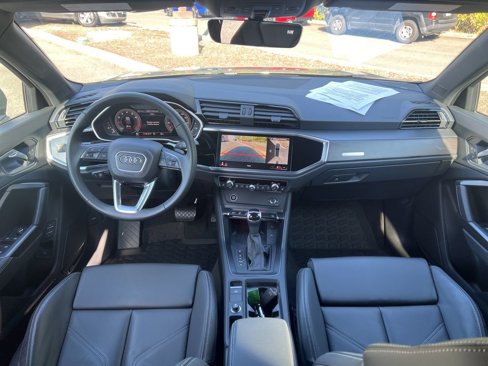 Used 2024 Audi Q3 2.0T Premium Plus image 7