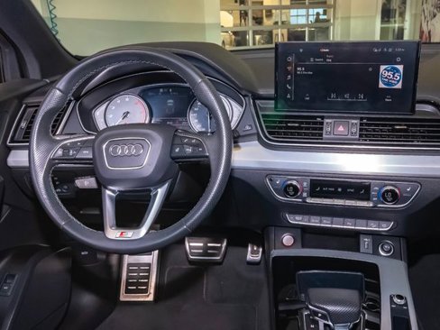 Used 2021 Audi SQ5 Premium w/ Convenience Package image 38