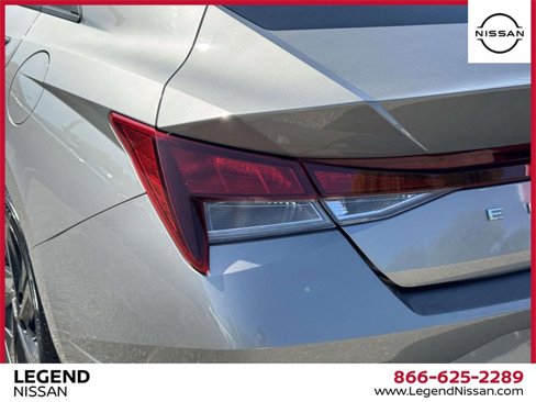 Used 2023 Hyundai Elantra SEL image 11
