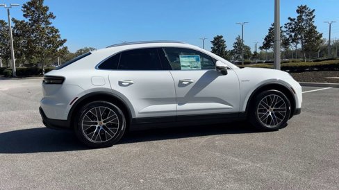New 2025 Porsche Macan Electric image 9