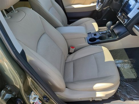 Used 2018 Subaru Outback 2.5i Limited image 17