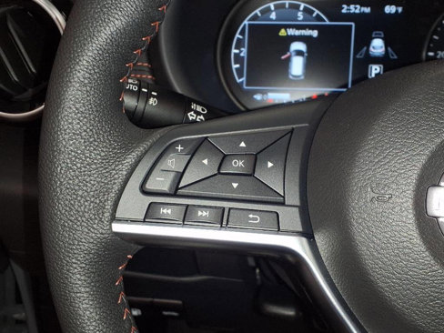 Used 2024 Nissan Kicks SR image 14