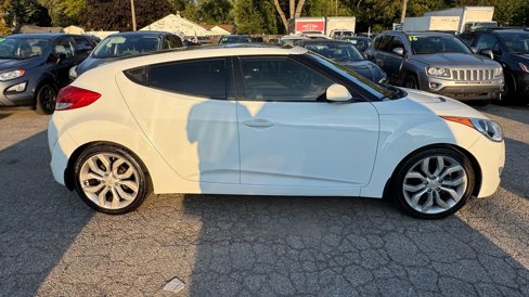 Used 2015 Hyundai Veloster w/ Option Group 02 image 6