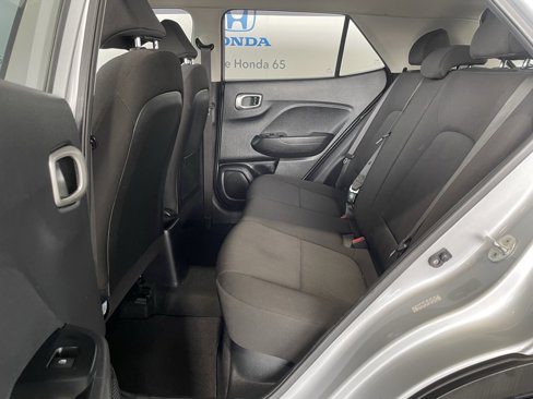 Used 2020 Hyundai Venue SE image 8