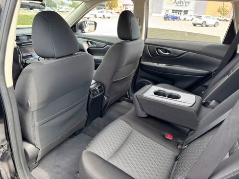 Used 2020 Nissan Rogue SV w/ Premium Package image 17
