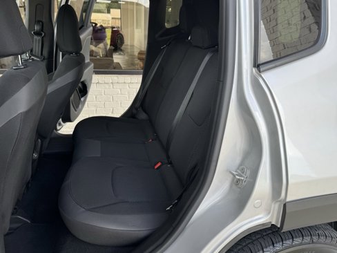 Used 2020 Jeep Renegade Altitude image 34