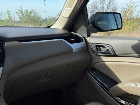 Used 2019 GMC Yukon SLT w/ Open Road Package image 38