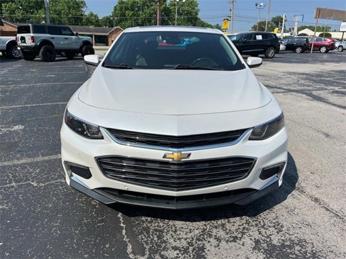 Used 2018 Chevrolet Malibu LT w/ Leather Package image 8