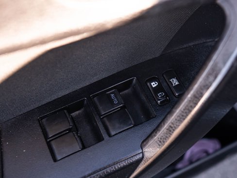 Used 2018 Toyota Corolla LE image 27