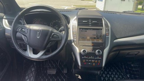 Used 2018 Lincoln MKC Premiere image 11