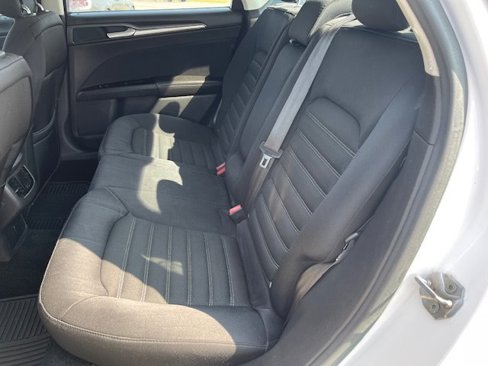 Used 2014 Ford Fusion SE image 12