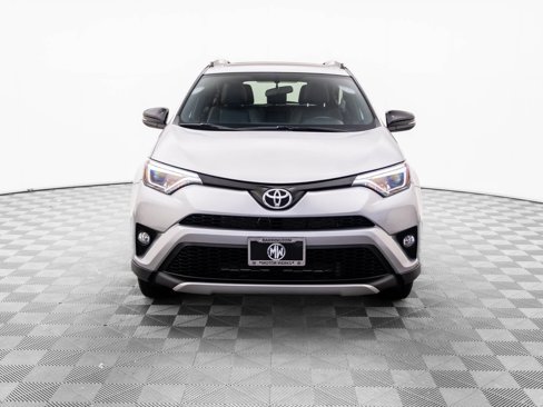 Used 2016 Toyota RAV4 SE image 8