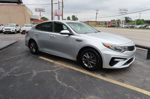 Used 2020 Kia Optima LX image 2