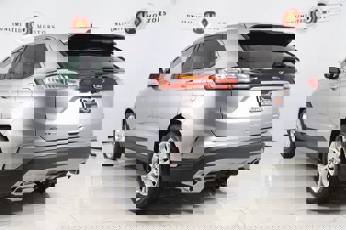 Used 2020 Ford Edge Titanium w/ Equipment Group 301A image 4