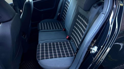 Used 2007 Volkswagen GTI 4-Door image 35