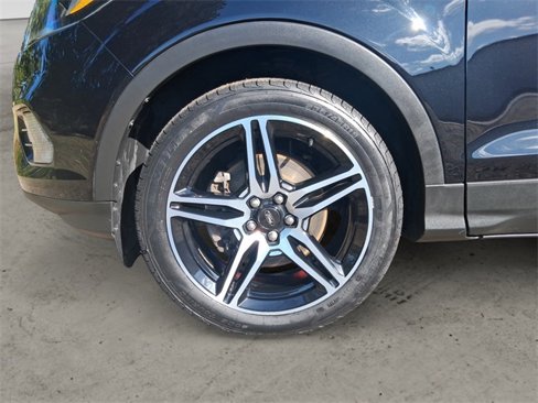 Used 2019 Ford Escape SEL image 14