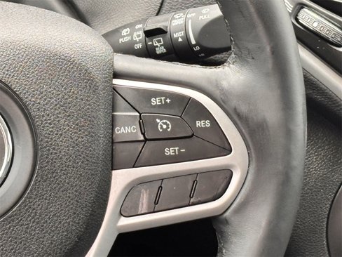 Used 2017 Jeep Cherokee Trailhawk w/ Comfort/Convenience Group image 15