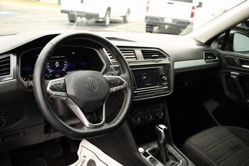 Used 2024 Volkswagen Tiguan S image 3