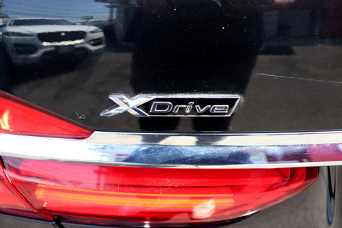Used 2018 BMW 740i xDrive image 52