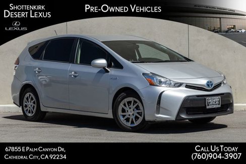 Used 2017 Toyota Prius V Three image 1