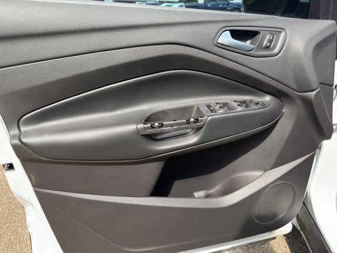 Used 2019 Ford Escape SEL image 12