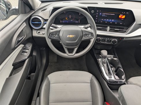 Used 2024 Chevrolet Trax LT image 14