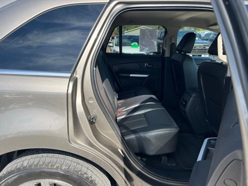 Used 2012 Ford Edge Limited image 18