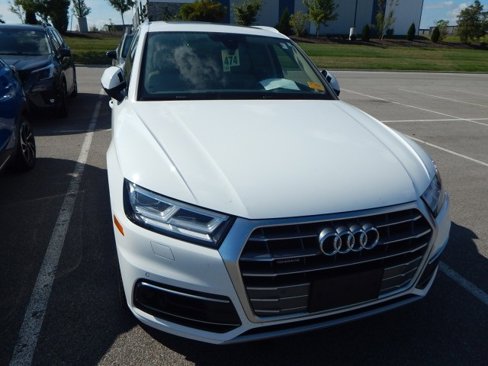 Used 2020 Audi Q5 2.0T Premium Plus w/ Premium Plus Package image 2