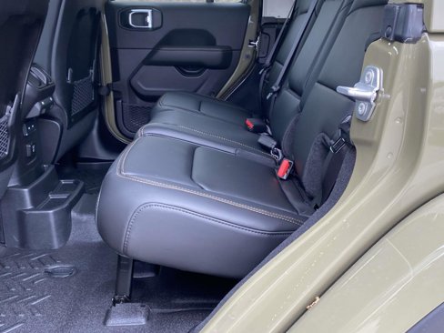 New 2025 Jeep Wrangler Unlimited Rubicon 392 image 19