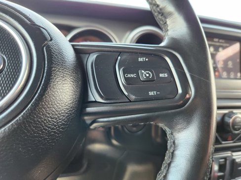 Used 2022 Jeep Wrangler Willys image 18