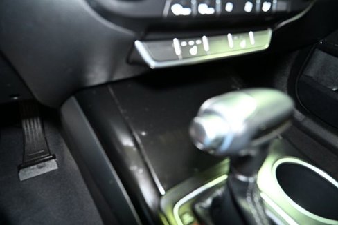 Used 2019 Kia Sorento SX image 29