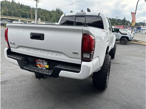 Used 2020 Toyota Tacoma SR image 9