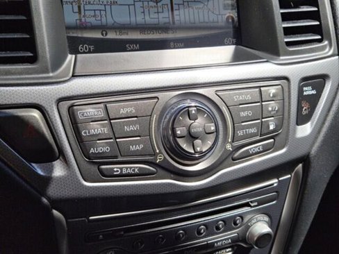 Used 2020 Nissan Pathfinder SL image 28