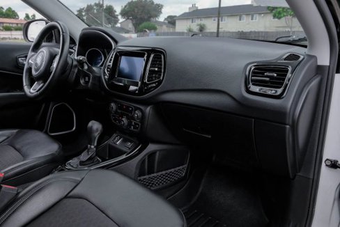 Used 2019 Jeep Compass Latitude image 18